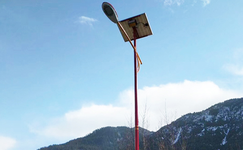 隆子如何选择高质量的太阳能路灯材料：全方位指南