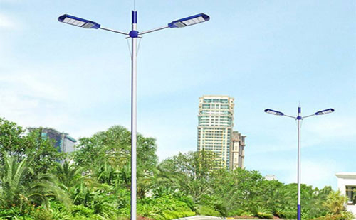 隆子太阳能路灯地脚螺栓规格：防止倾倒的关键