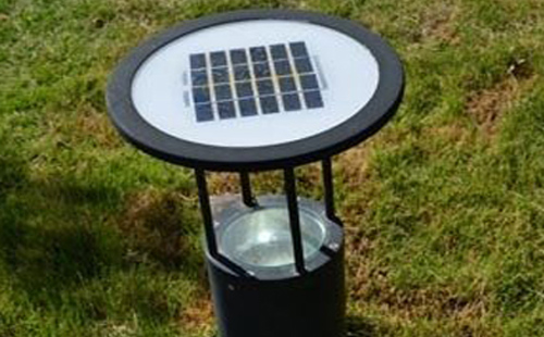 隆子别墅庭院氛围营造：草坪灯选型与布光技巧