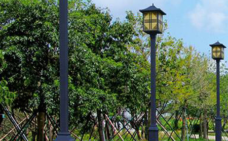 太阳能隆子庭院灯价格为何差三倍？关键看这几点